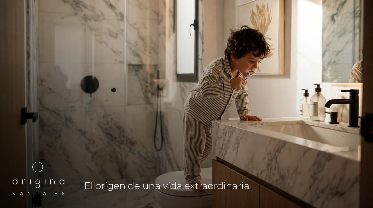 Pieza de campaña producida desde el recorrido: un niño se lava los dientes en el baño del proyecto